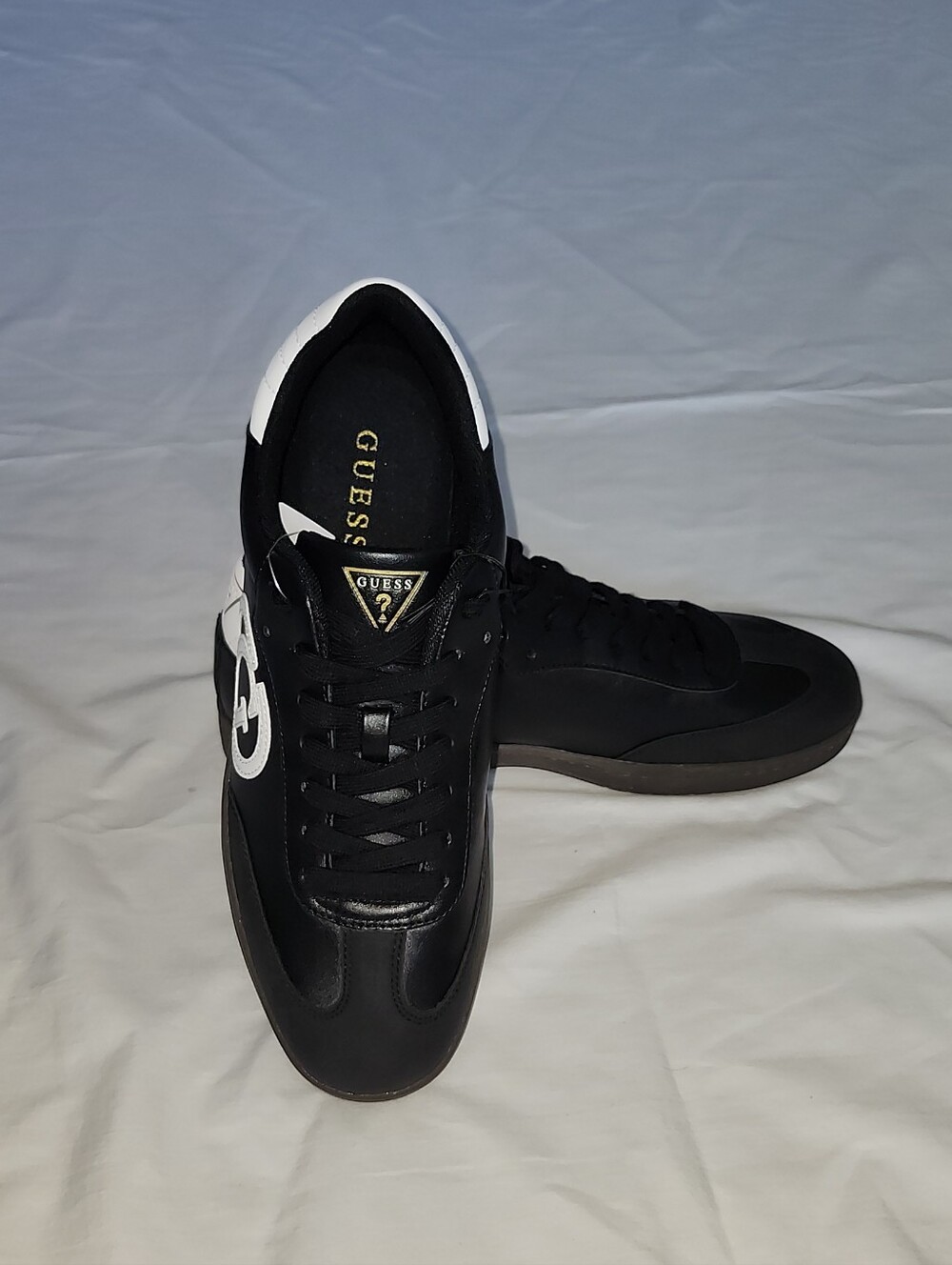 NWT Guess Men's Orgely Black White Casual Sneakers Gum Sol Size 12M